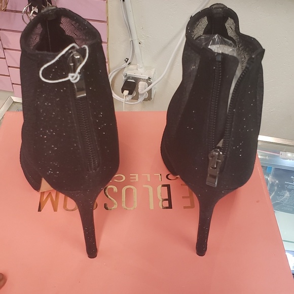 Peeptoe meshed high heels - Picture 3 of 6